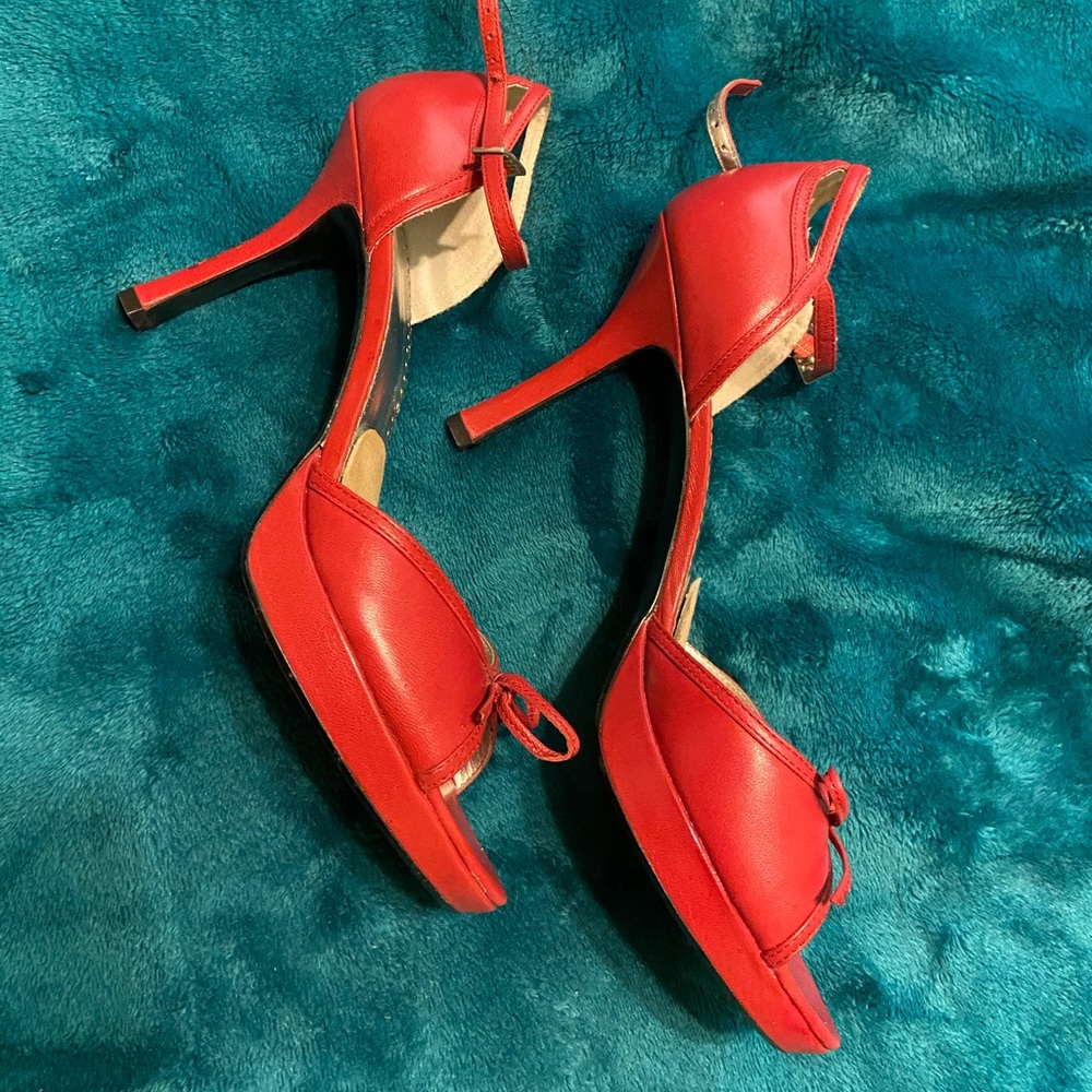 Red Heels - Picture 3 of 6